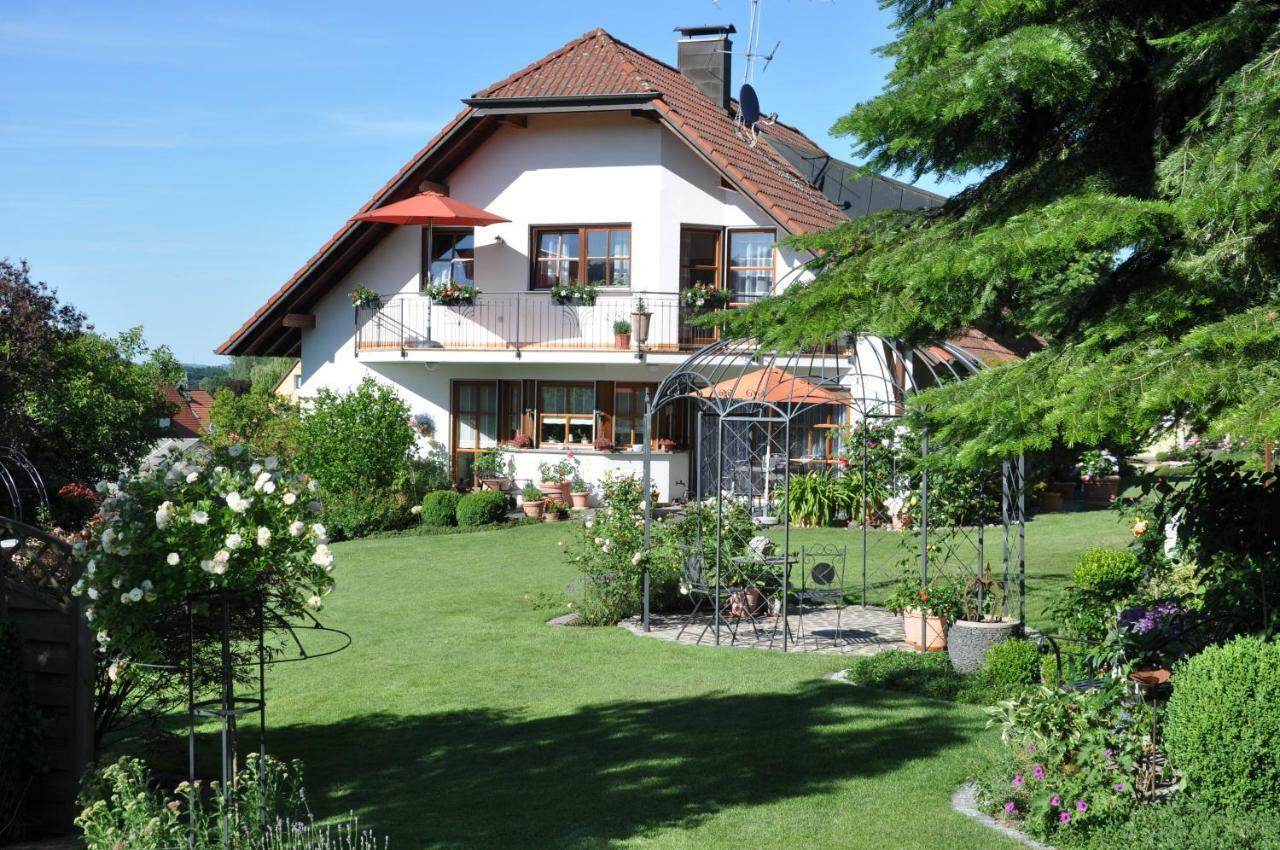 Ferienwohnung Im Rosengarten Ebenweiler Экстерьер фото